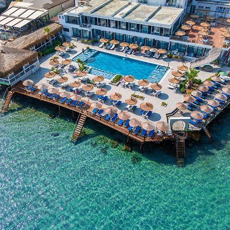 Manolya Hotel Lapithos  Exterior photo