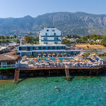 Manolya Hotel Lapithos  Exterior photo