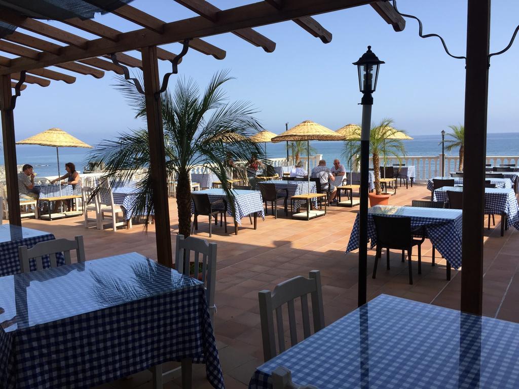 Manolya Hotel Lapithos  Exterior photo